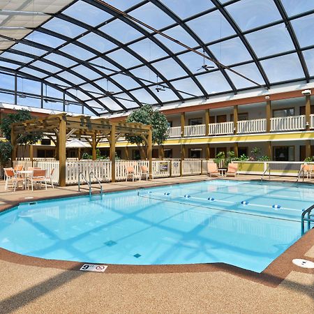 Best Western Plus Dubuque Hotel And Conference Center Eksteriør billede