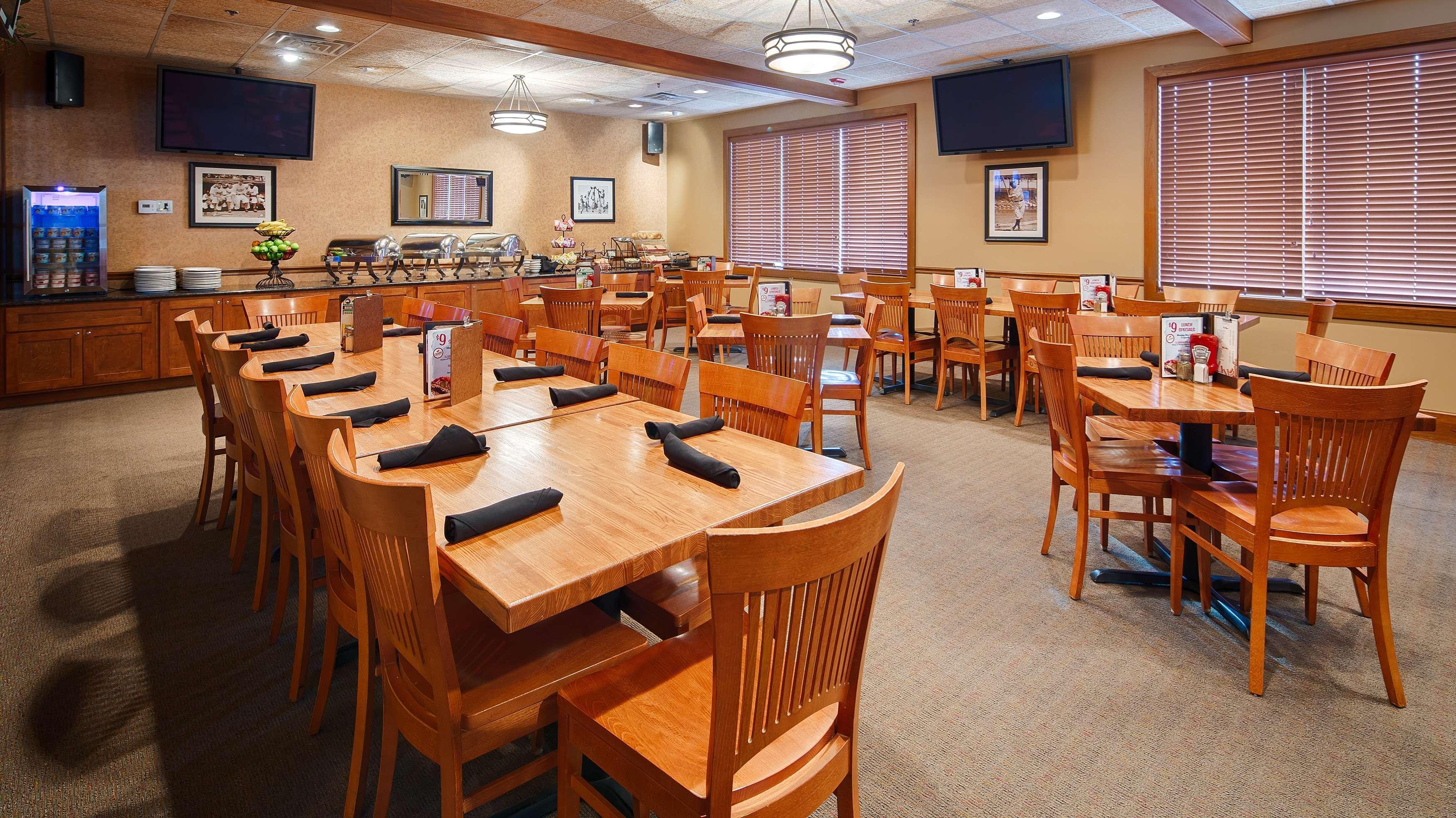 Best Western Plus Dubuque Hotel And Conference Center Eksteriør billede