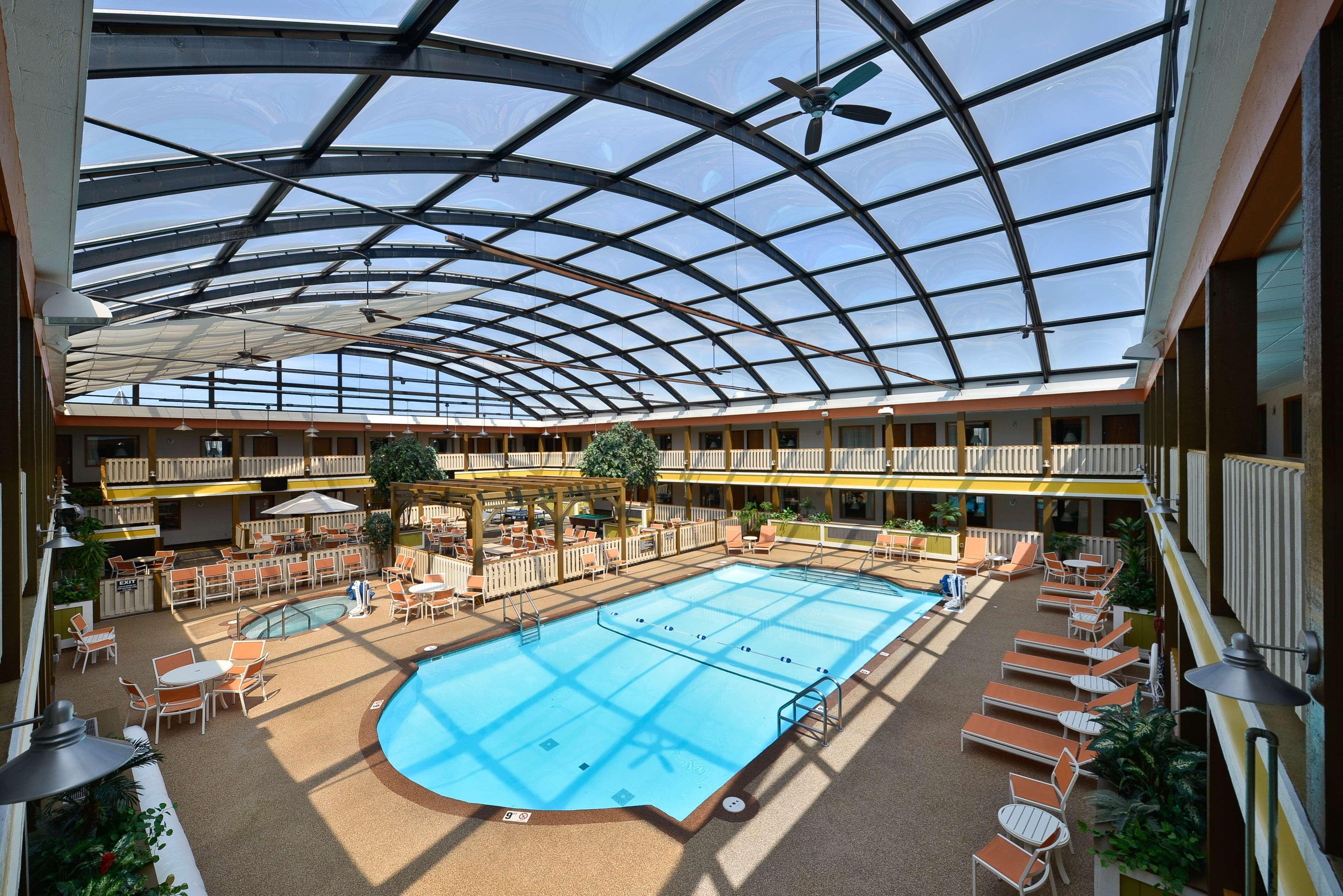 Best Western Plus Dubuque Hotel And Conference Center Eksteriør billede