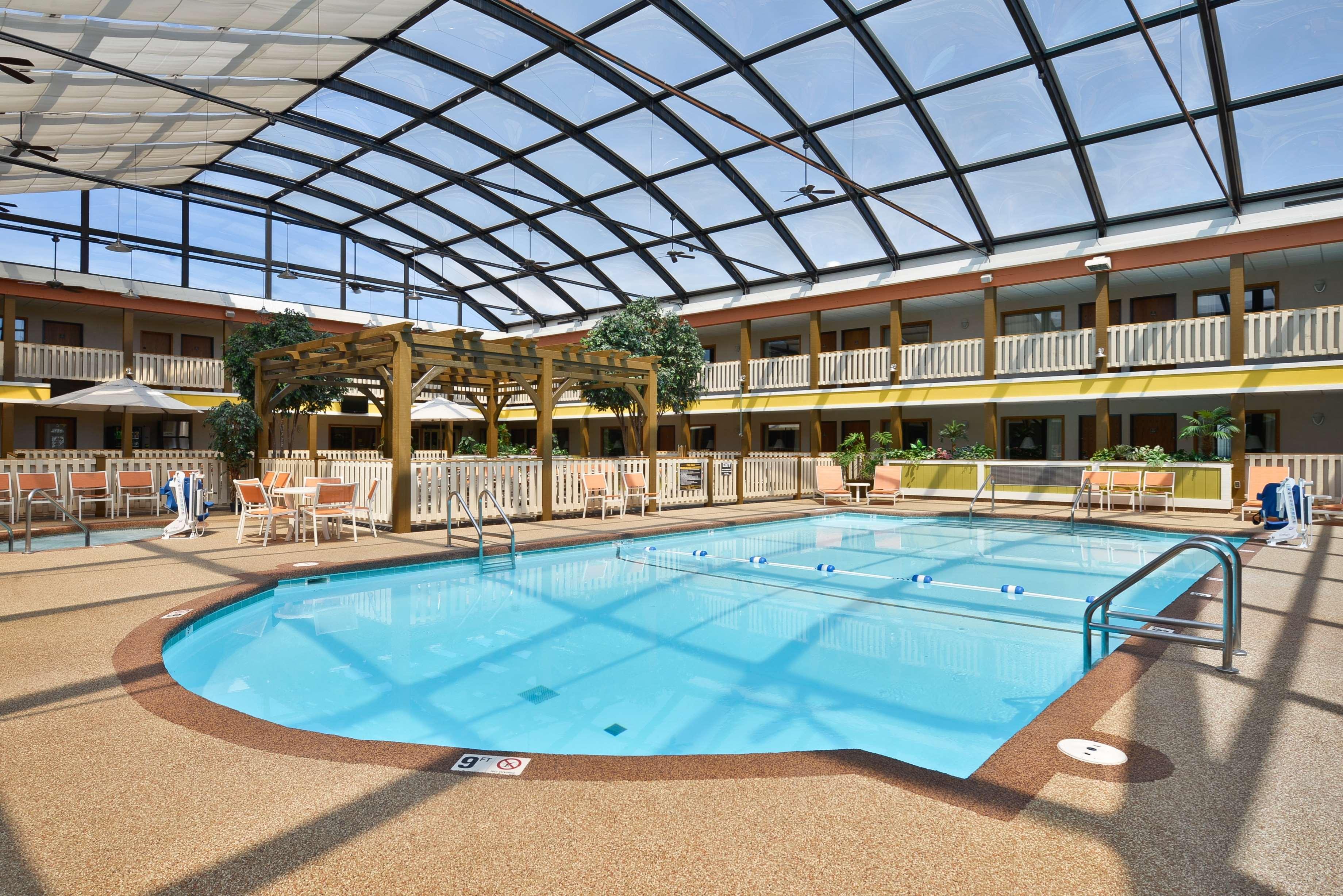 Best Western Plus Dubuque Hotel And Conference Center Eksteriør billede