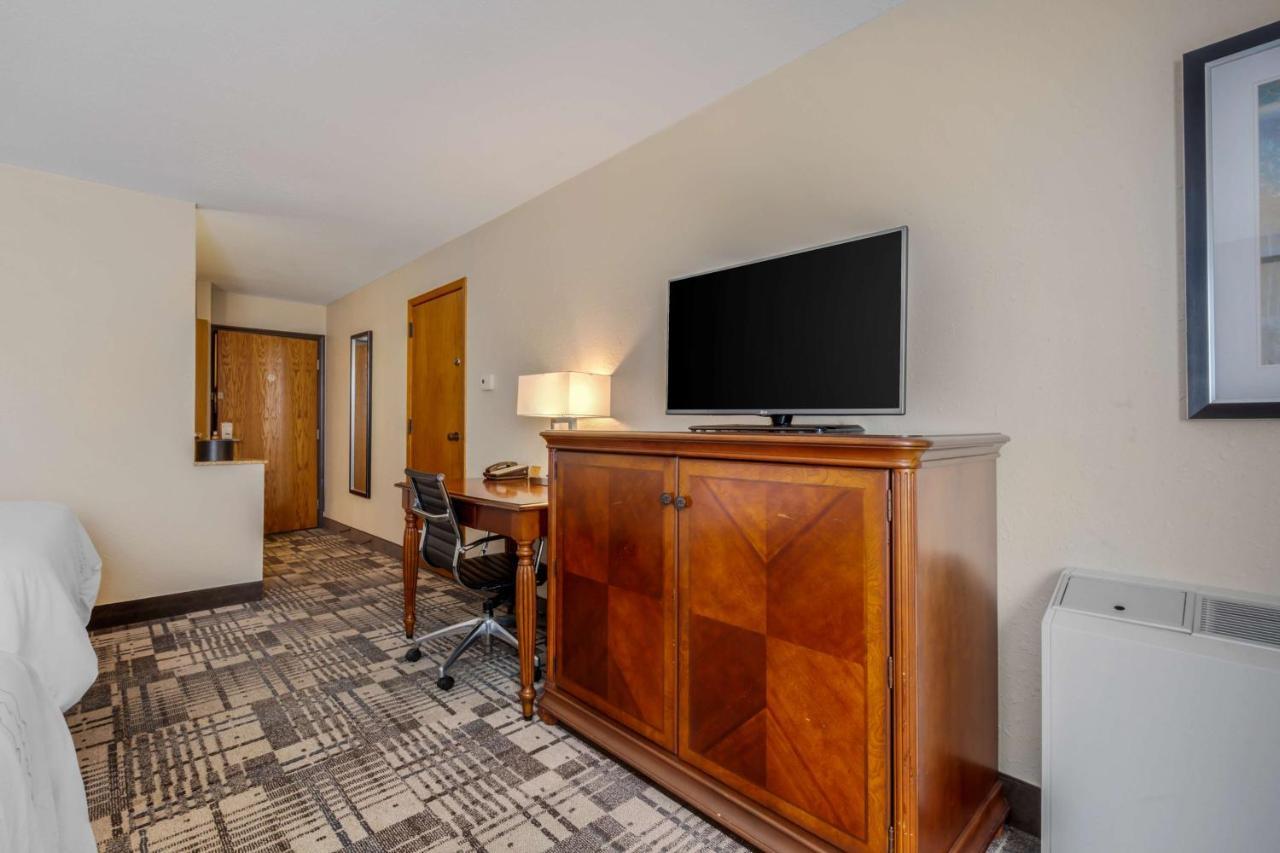 Best Western Plus Dubuque Hotel And Conference Center Eksteriør billede