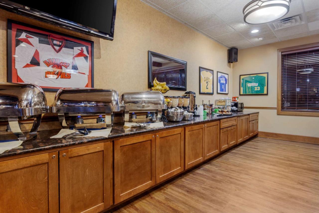 Best Western Plus Dubuque Hotel And Conference Center Eksteriør billede