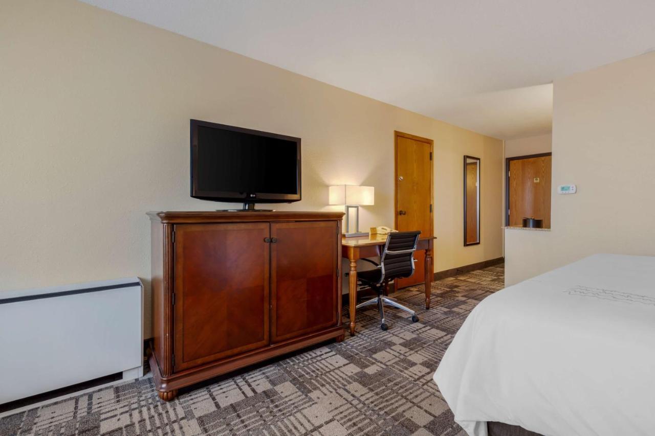 Best Western Plus Dubuque Hotel And Conference Center Eksteriør billede