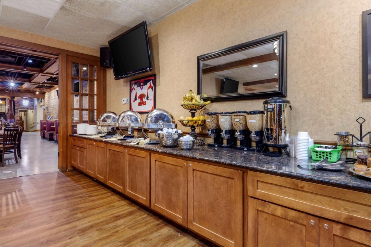 Best Western Plus Dubuque Hotel And Conference Center Eksteriør billede