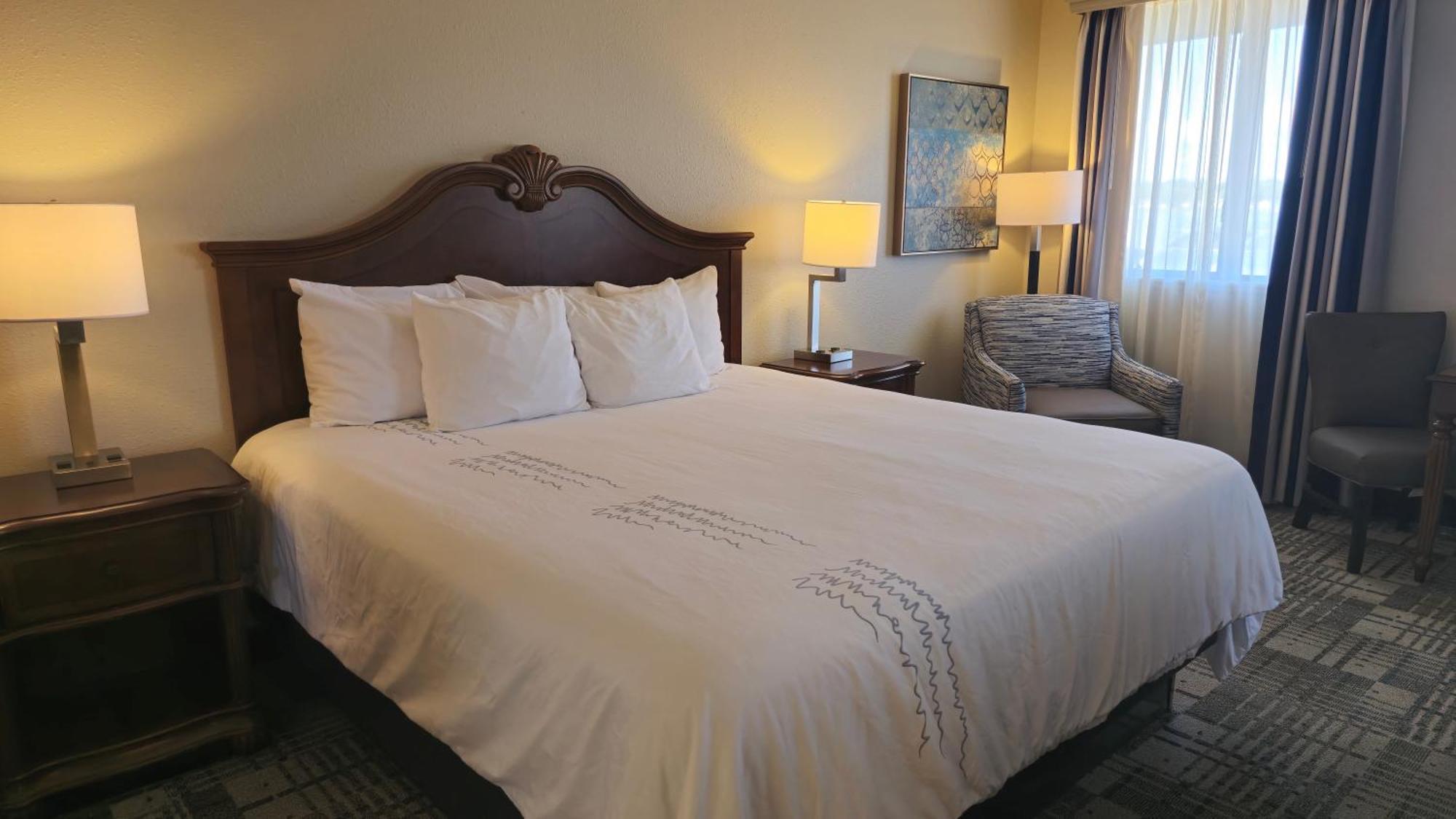Best Western Plus Dubuque Hotel And Conference Center Eksteriør billede